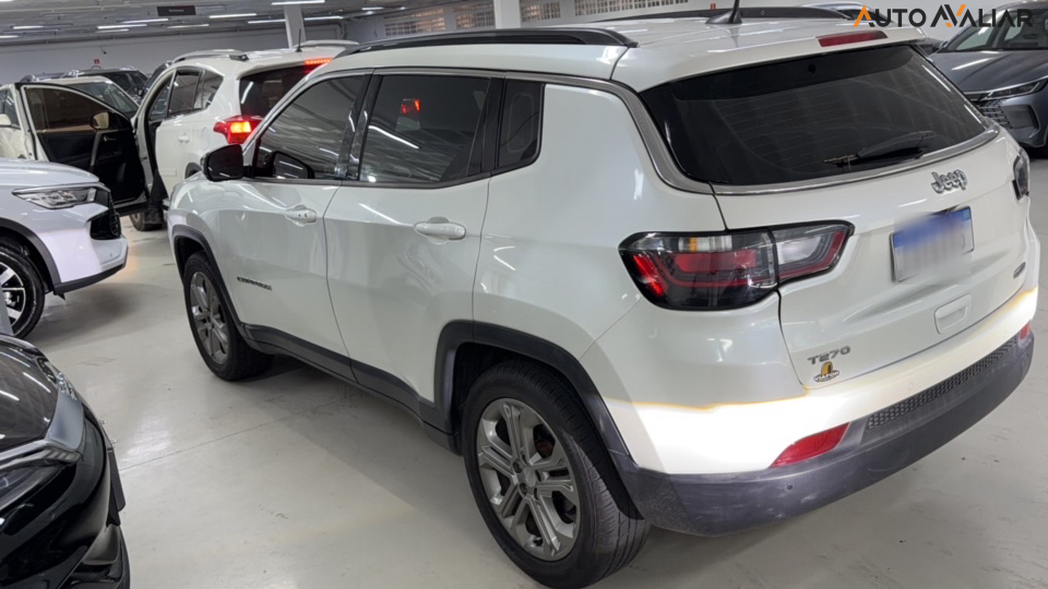 JEEP COMPASS 1.3 T270 TURBO FLEX LONGITUDE AT6