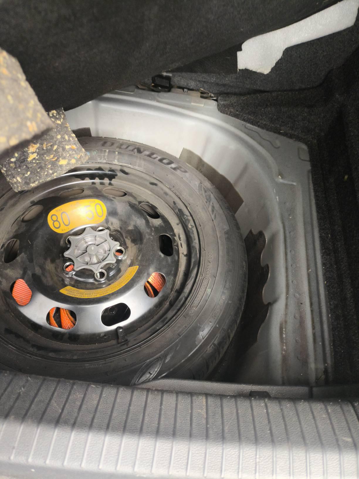 VOLKSWAGEN POLO 1.0 170 TSI MANUAL