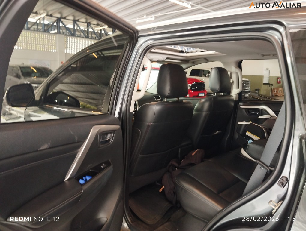 MITSUBISHI PAJERO 2.4 SPORT HPE-S 4X4 DIESEL 4P AUTOM&Aacute;TICO