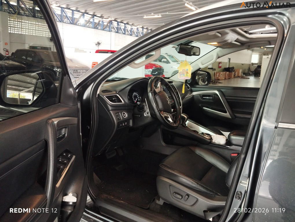 MITSUBISHI PAJERO 2.4 SPORT HPE-S 4X4 DIESEL 4P AUTOM&Aacute;TICO