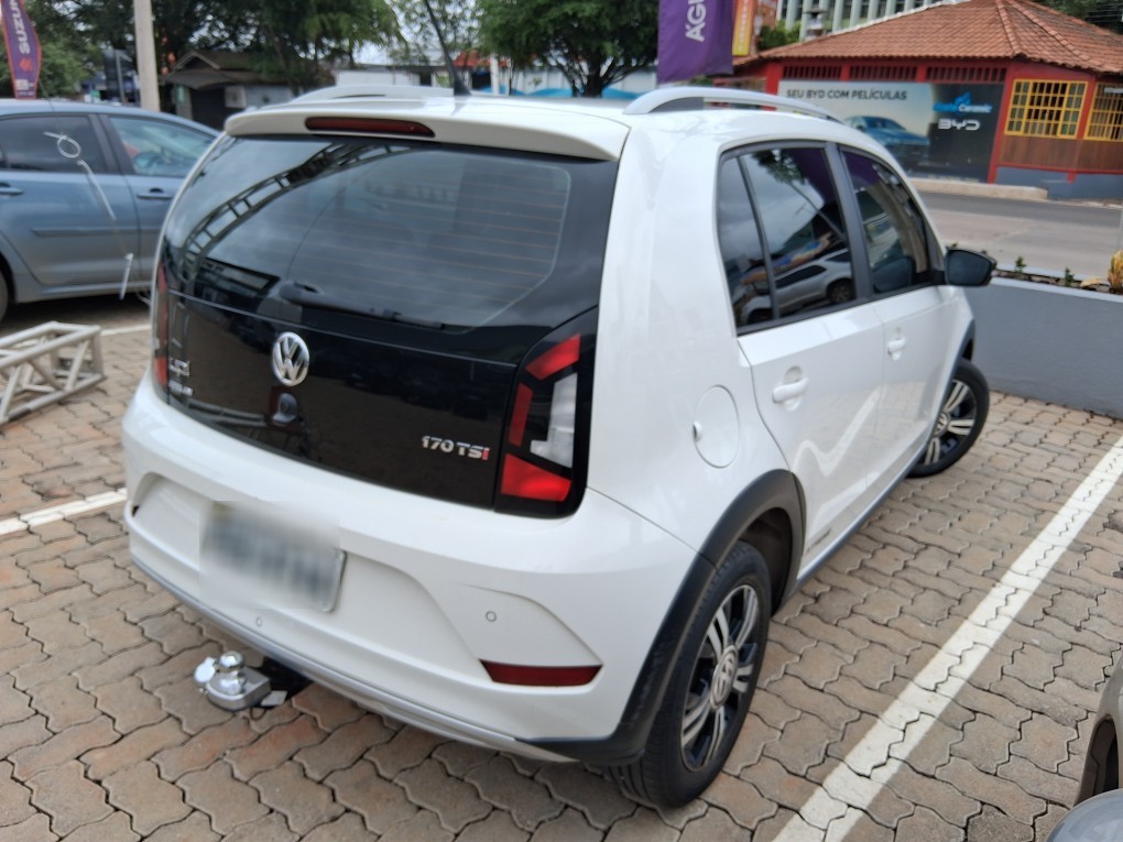 VOLKSWAGEN UP 1.0 170 TSI TOTAL FLEX XTREME 4P MANUAL