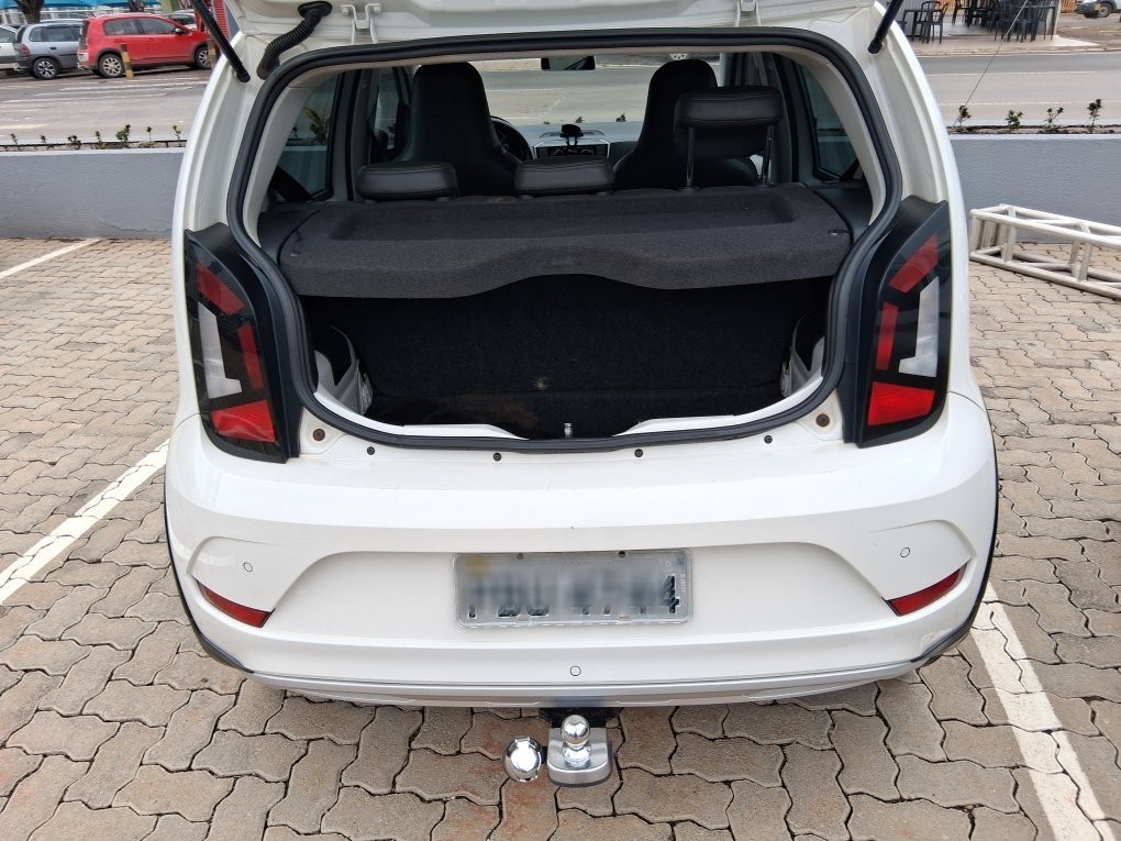 VOLKSWAGEN UP 1.0 170 TSI TOTAL FLEX XTREME 4P MANUAL