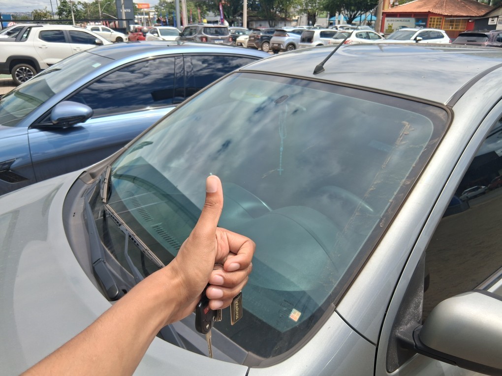 NISSAN MARCH 1.6 SV 16V FLEXSTART 4P XTRONIC