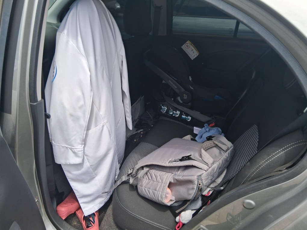 NISSAN MARCH 1.6 SV 16V FLEXSTART 4P XTRONIC