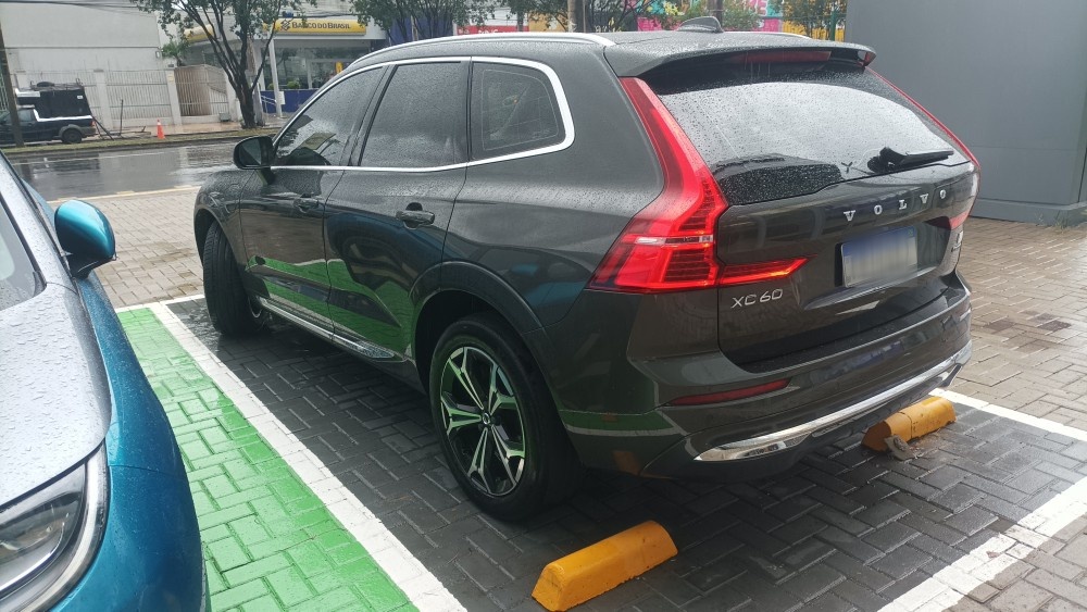 VOLVO XC60 2.0 T8 RECHARGE INSCRIPTION EXPRESSION AWD GEARTRONIC