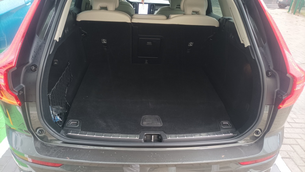 VOLVO XC60 2.0 T8 RECHARGE INSCRIPTION EXPRESSION AWD GEARTRONIC