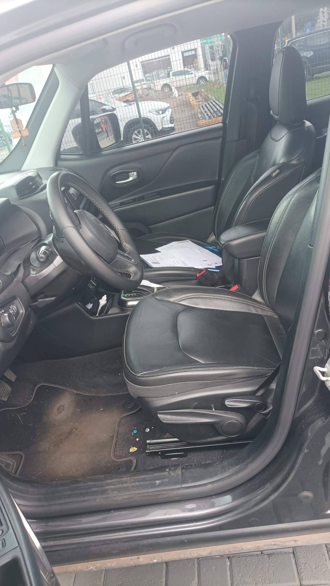 JEEP RENEGADE 1.3 T270 TURBO FLEX LONGITUDE AT6