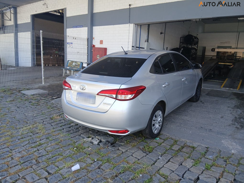 TOYOTA YARIS 1.5 16V FLEX SEDAN XL LIVE MULTIDRIVE