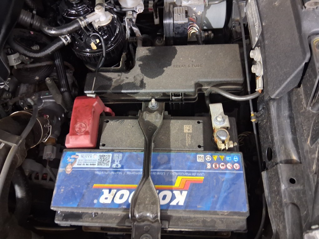 TOYOTA HILUX 2.8 D-4D TURBO DIESEL CD SRX 4X4 AUTOM&Aacute;TICO