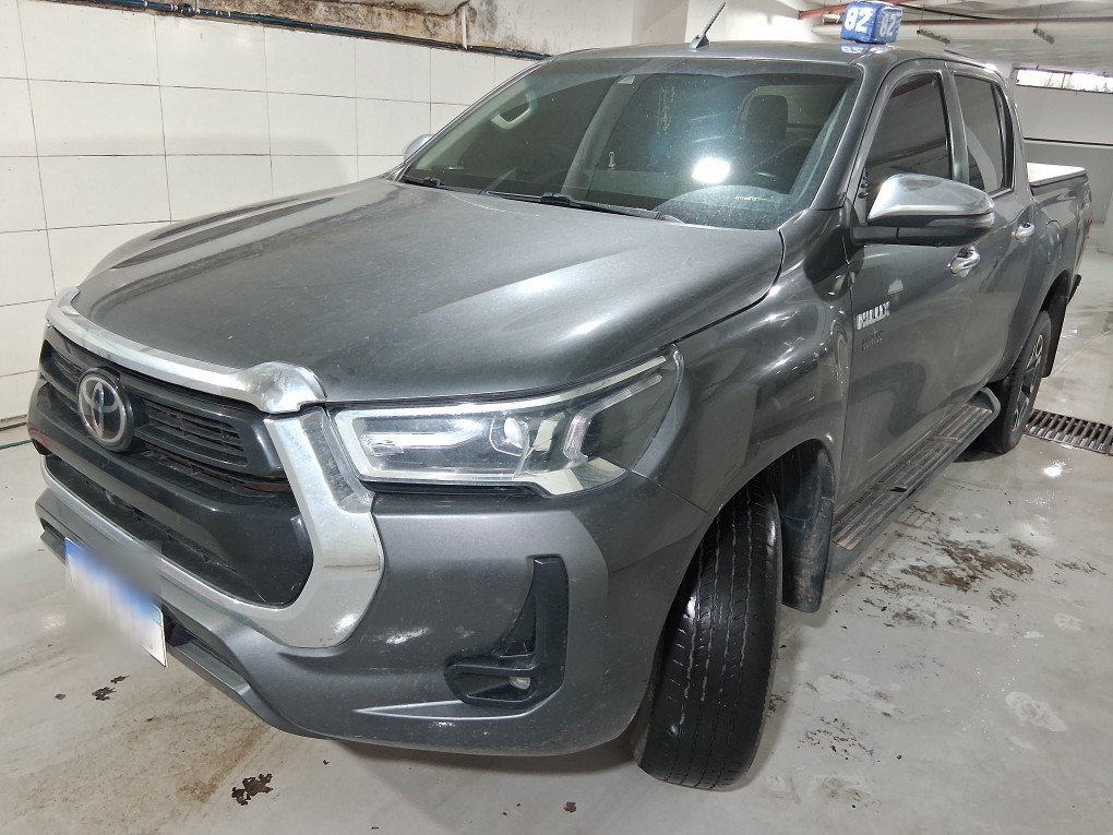 TOYOTA HILUX 2.8 D-4D TURBO DIESEL CD SRX 4X4 AUTOMÁTICO