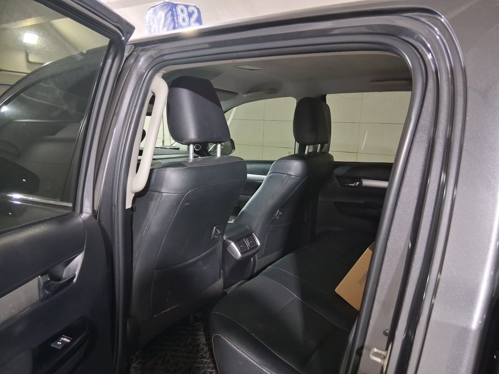 TOYOTA HILUX 2.8 D-4D TURBO DIESEL CD SRX 4X4 AUTOM&Aacute;TICO