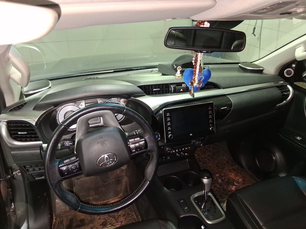 TOYOTA HILUX 2.8 D-4D TURBO DIESEL CD SRX 4X4 AUTOM&Aacute;TICO