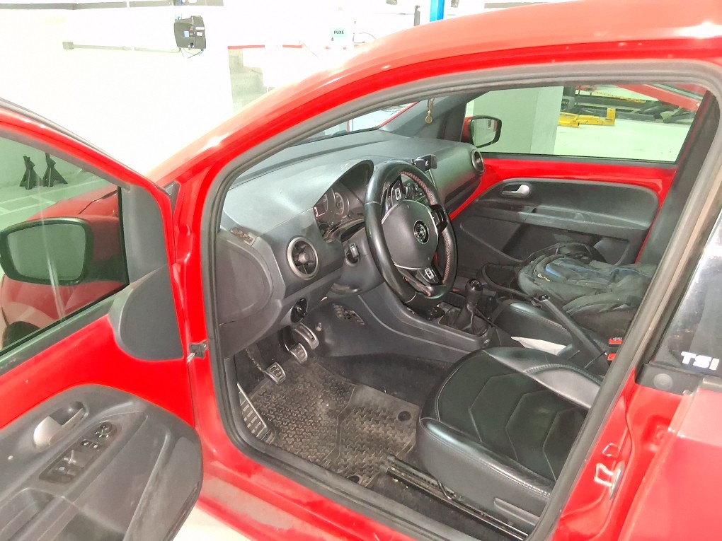 VOLKSWAGEN UP 1.0 TSI MOVE UP 12V FLEX 4P MANUAL