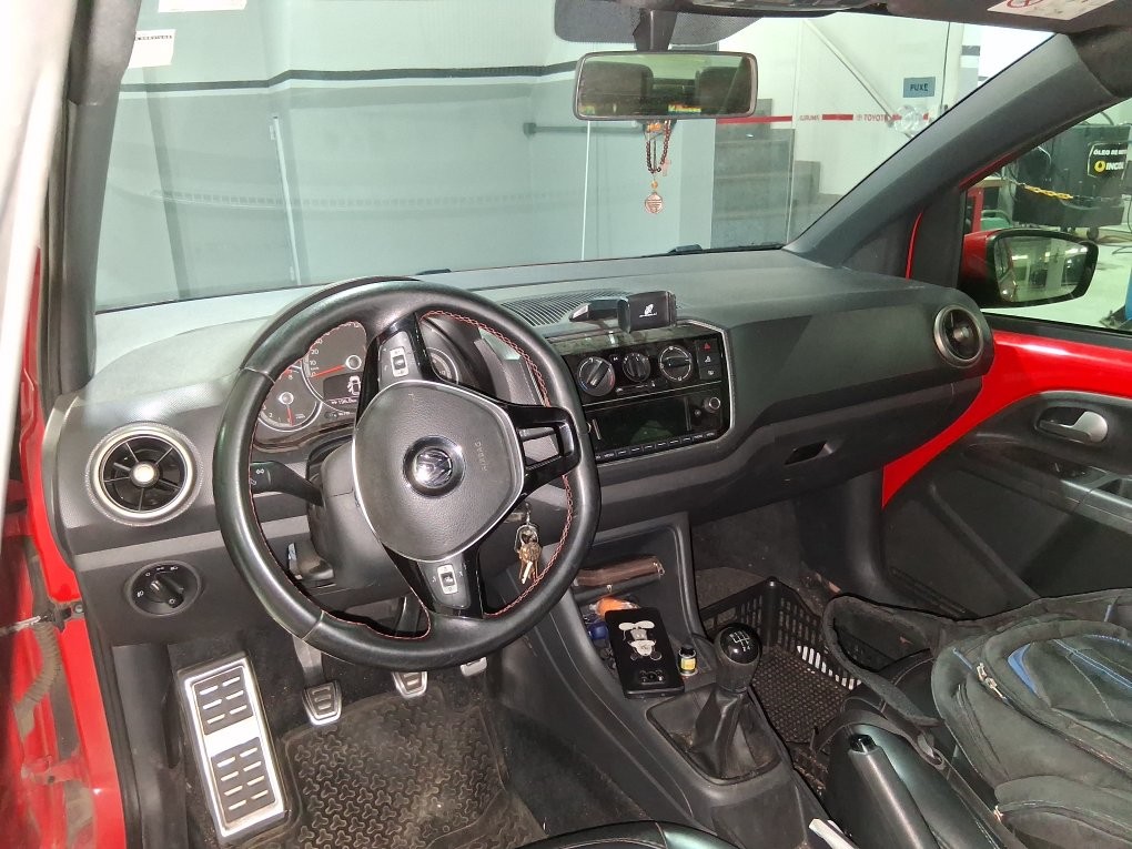 VOLKSWAGEN UP 1.0 TSI MOVE UP 12V FLEX 4P MANUAL