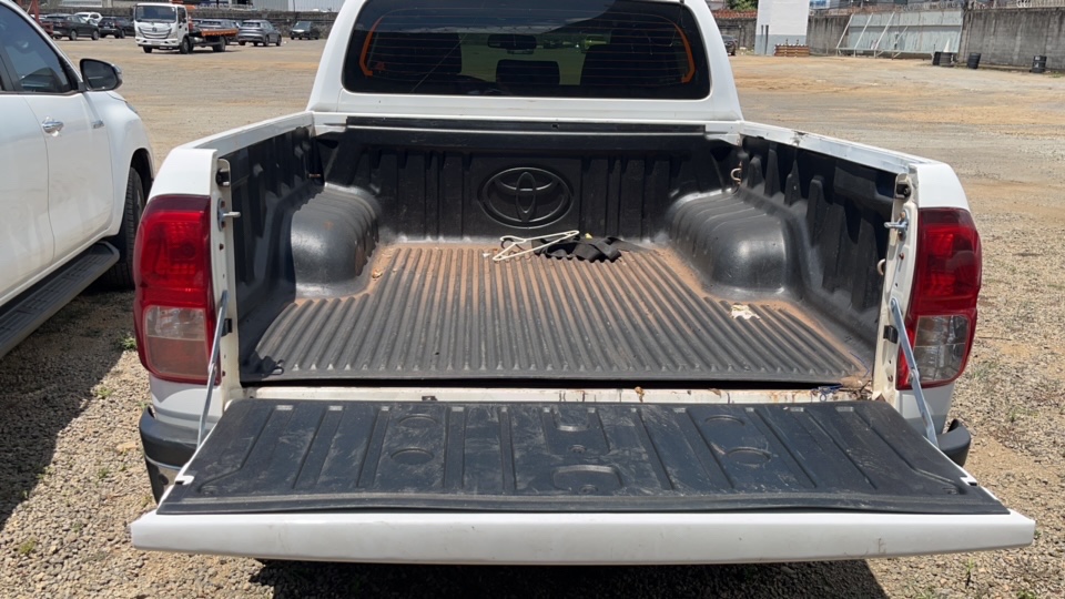 TOYOTA HILUX 2.8 D-4D TURBO DIESEL CD SRV 4X4 AUTOM&Aacute;TICO