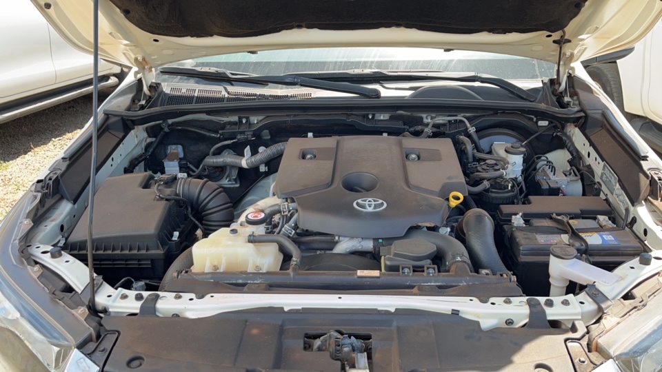 TOYOTA HILUX 2.8 D-4D TURBO DIESEL CD SRV 4X4 AUTOM&Aacute;TICO