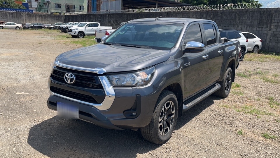 TOYOTA HILUX 2.8 D-4D TURBO DIESEL CD SRV 4X4 AUTOMÁTICO