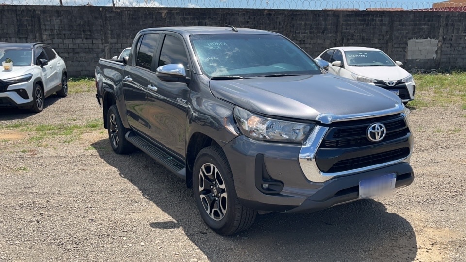 TOYOTA HILUX 2.8 D-4D TURBO DIESEL CD SRV 4X4 AUTOM&Aacute;TICO