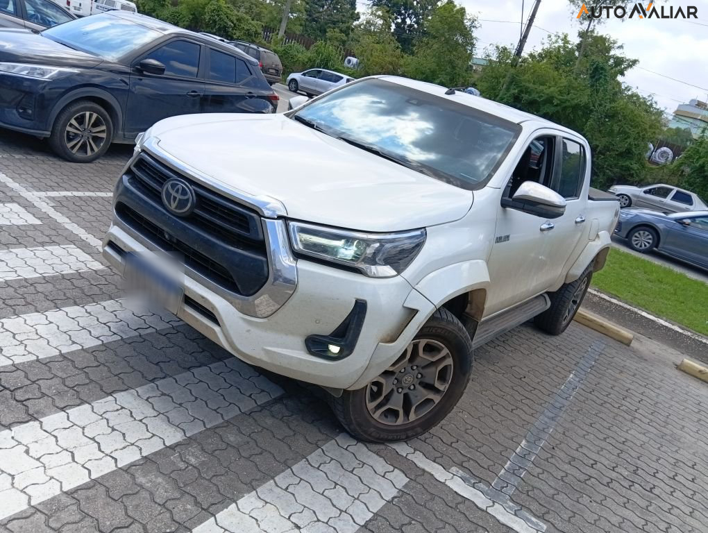 TOYOTA HILUX 2.8 D-4D TURBO DIESEL CD SRX 4X4 AUTOMÁTICO