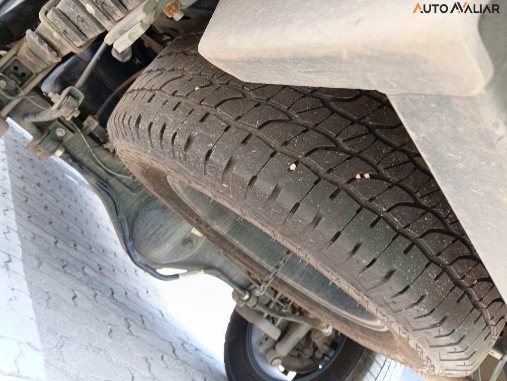 TOYOTA HILUX 2.8 D-4D TURBO DIESEL CD SRX 4X4 AUTOM&Aacute;TICO