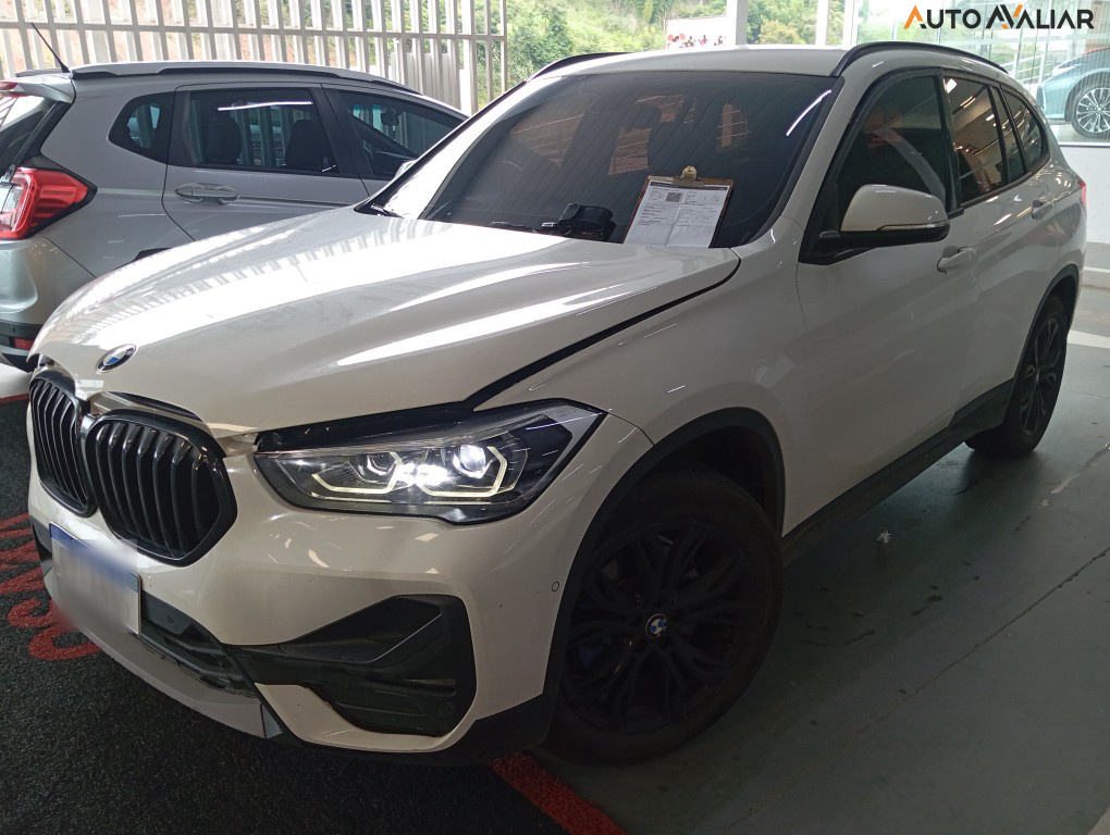 BMW X1 2.0 16V TURBO ACTIVEFLEX SDRIVE20I 4P AUTOMATICO