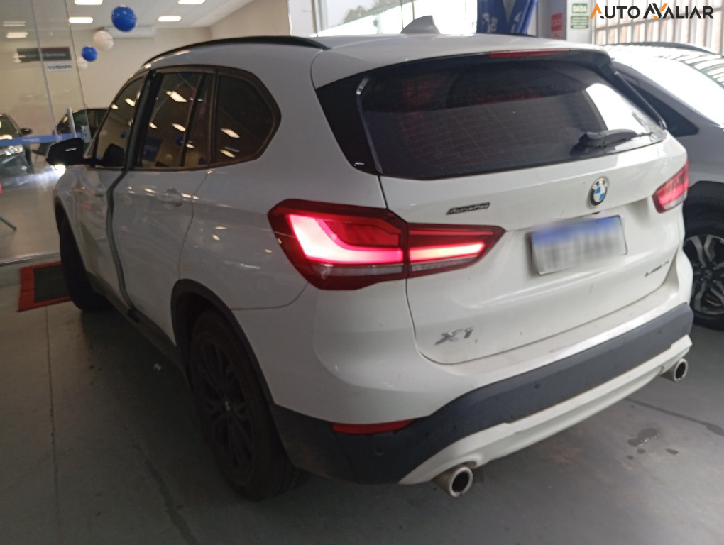 BMW X1 2.0 16V TURBO ACTIVEFLEX SDRIVE20I 4P AUTOMATICO