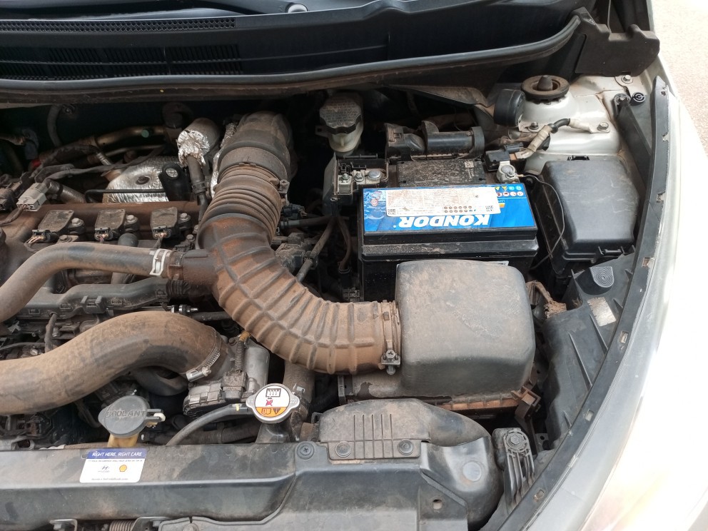 HYUNDAI HB20 1.0 COMFORT PLUS 12V TURBO FLEX 4P MANUAL