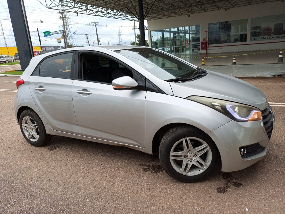 HYUNDAI HB20 1.0 COMFORT PLUS 12V TURBO FLEX 4P MANUAL