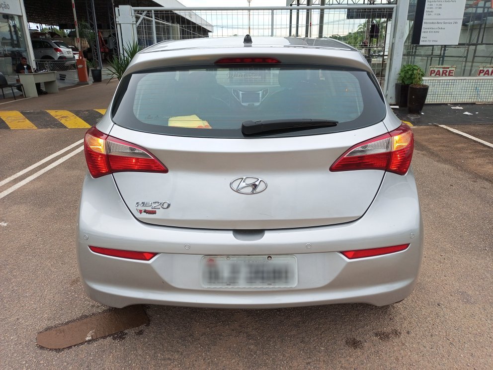 HYUNDAI HB20 1.0 COMFORT PLUS 12V TURBO FLEX 4P MANUAL