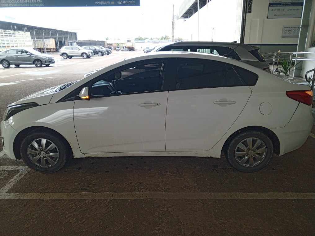 HYUNDAI HB20S 1.6 COMFORT PLUS 16V FLEX 4P AUTOMATICO