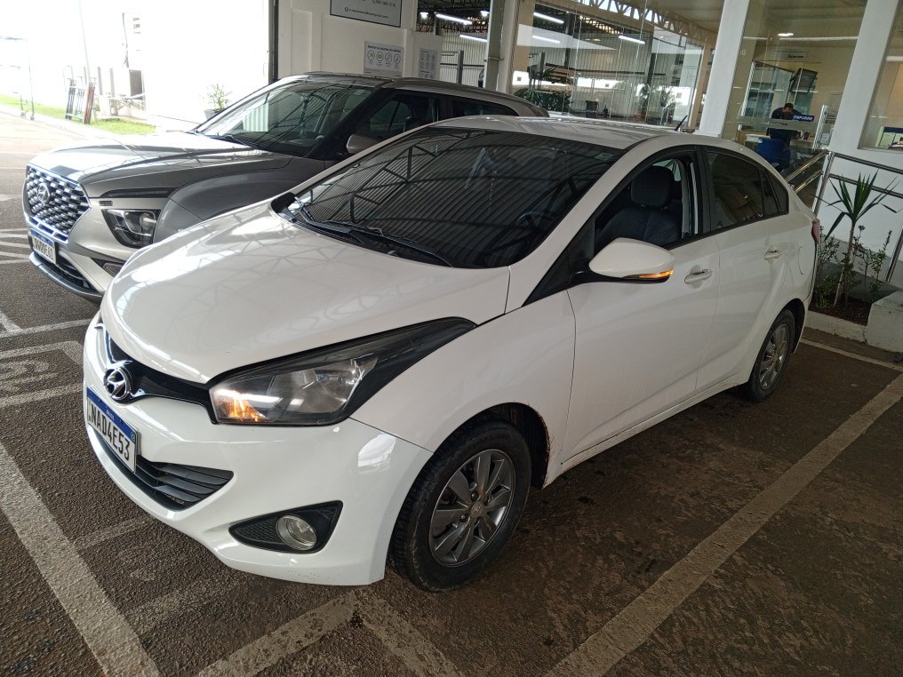 HYUNDAI HB20S 1.6 COMFORT PLUS 16V FLEX 4P AUTOMATICO