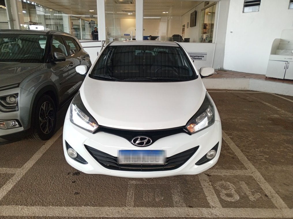 HYUNDAI HB20S 1.6 COMFORT PLUS 16V FLEX 4P AUTOMATICO