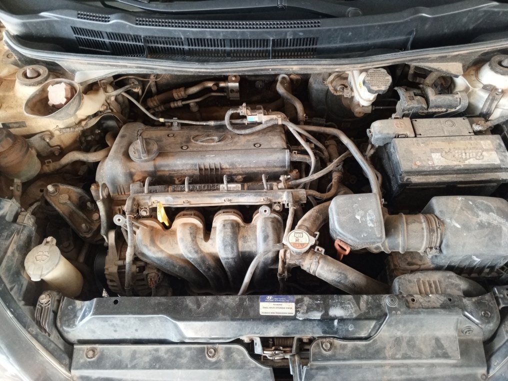 HYUNDAI HB20S 1.6 COMFORT PLUS 16V FLEX 4P AUTOMATICO