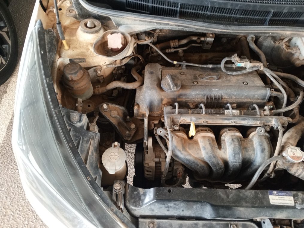 HYUNDAI HB20S 1.6 COMFORT PLUS 16V FLEX 4P AUTOMATICO