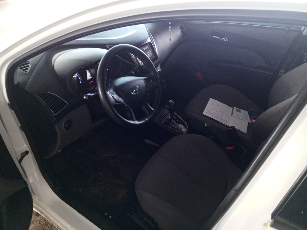 HYUNDAI HB20S 1.6 COMFORT PLUS 16V FLEX 4P AUTOMATICO