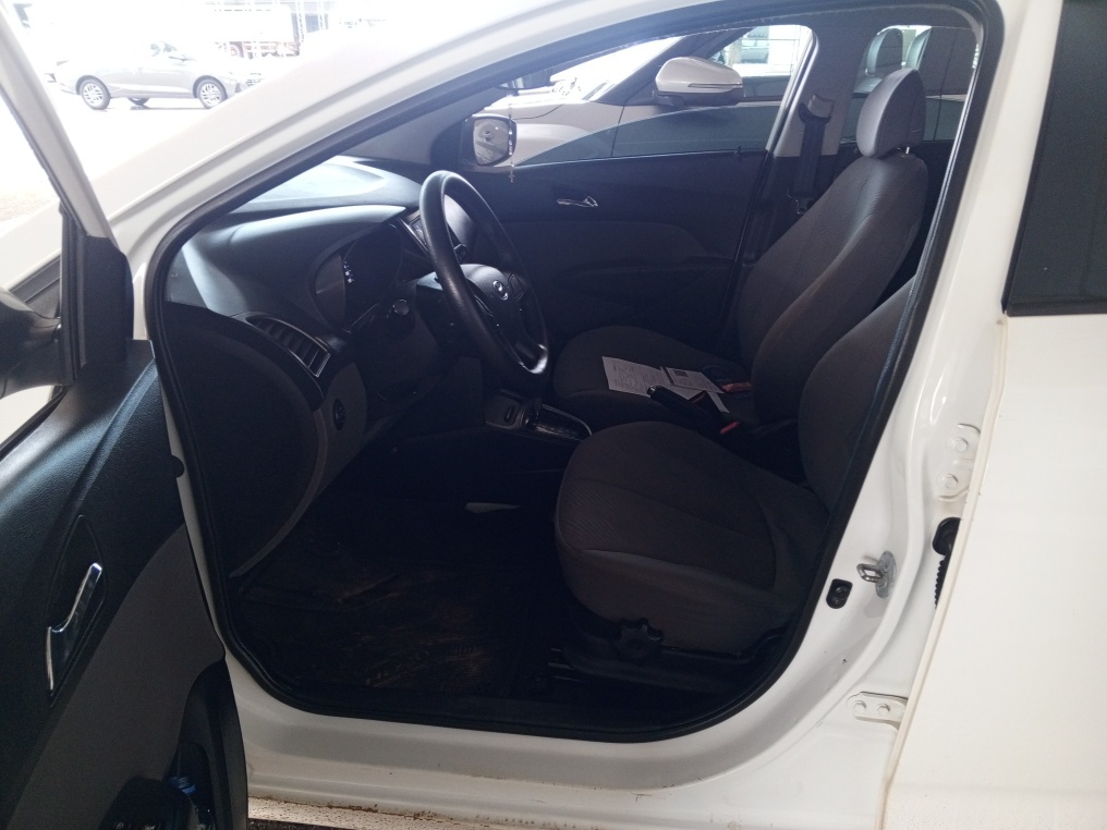 HYUNDAI HB20S 1.6 COMFORT PLUS 16V FLEX 4P AUTOMATICO