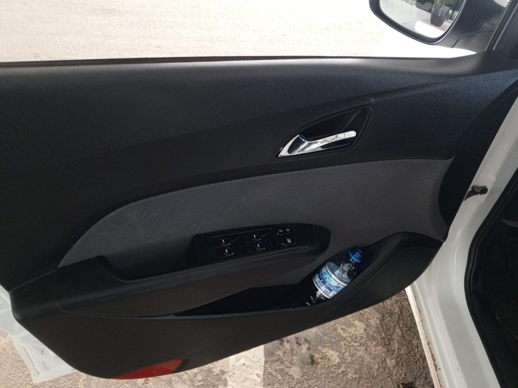 HYUNDAI HB20S 1.6 COMFORT PLUS 16V FLEX 4P AUTOMATICO