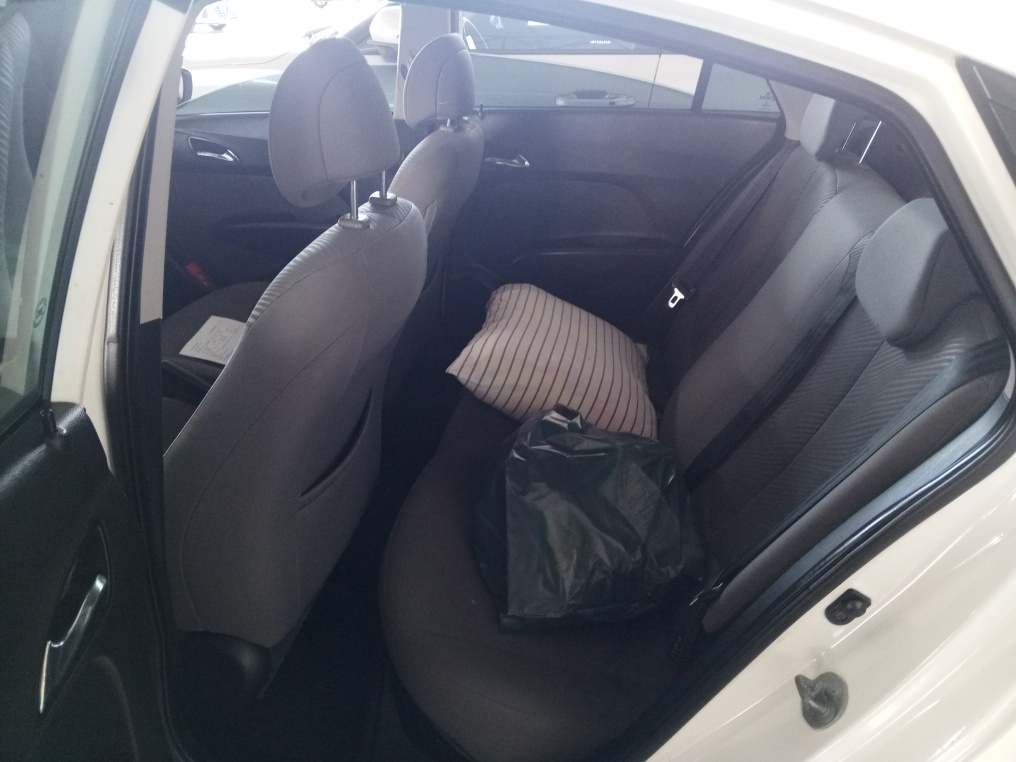 HYUNDAI HB20S 1.6 COMFORT PLUS 16V FLEX 4P AUTOMATICO