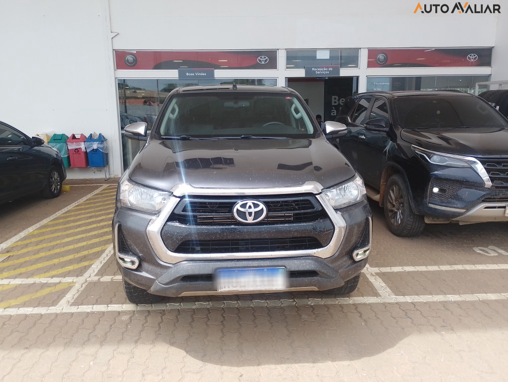 TOYOTA HILUX 2.8 D-4D TURBO DIESEL CD SRV 4X4 AUTOMÁTICO