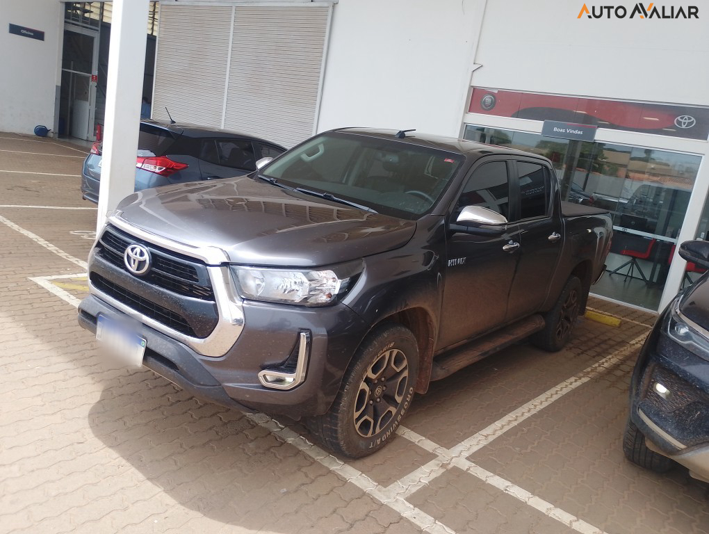 TOYOTA HILUX 2.8 D-4D TURBO DIESEL CD SRV 4X4 AUTOM&Aacute;TICO