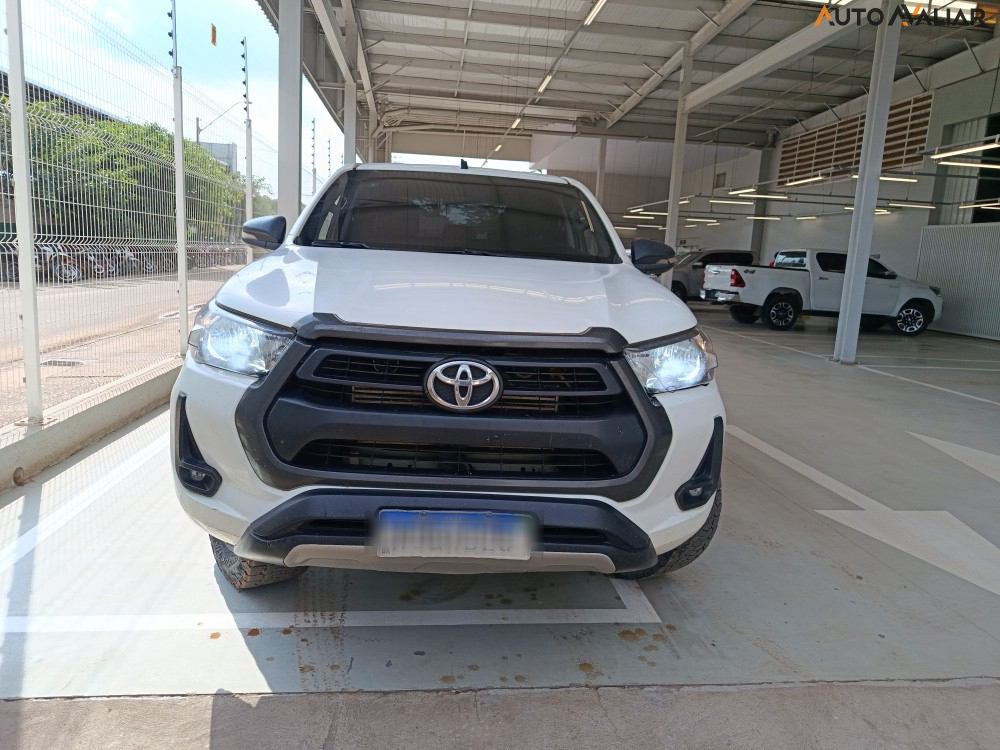 TOYOTA HILUX 2.8 D-4D TURBO DIESEL CD SR 4X4 AUTOM&Aacute;TICO