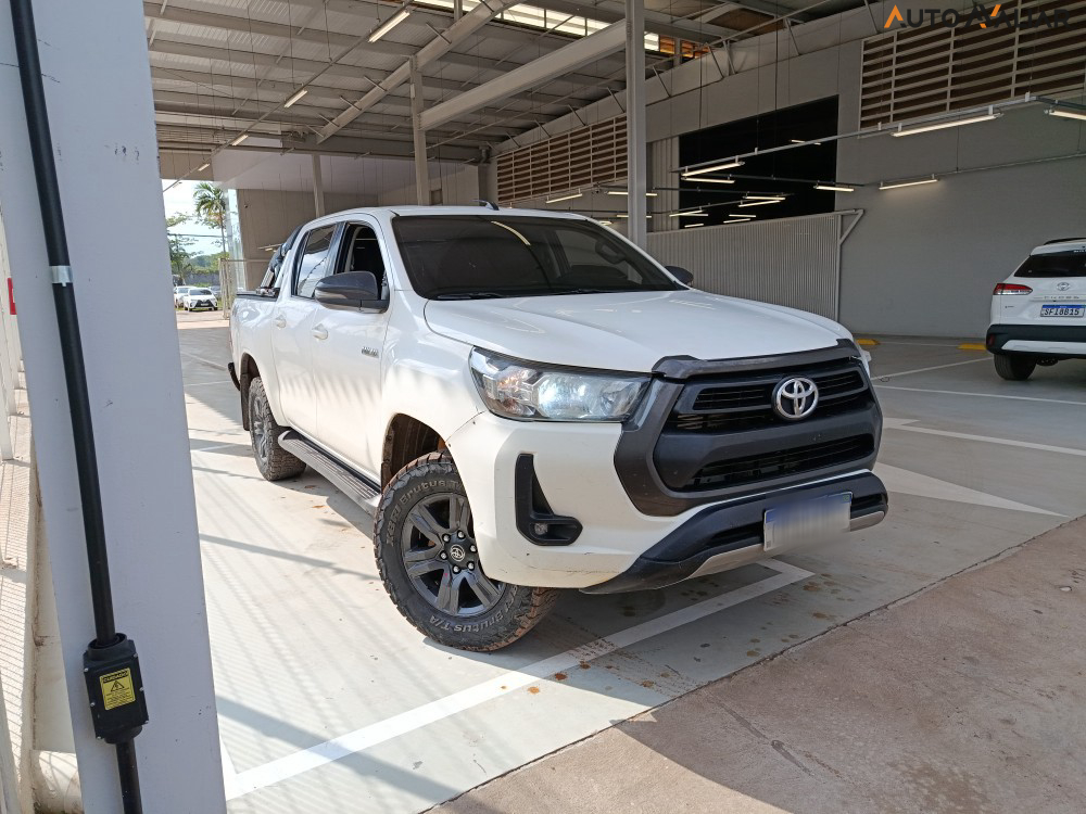 TOYOTA HILUX 2.8 D-4D TURBO DIESEL CD SR 4X4 AUTOM&Aacute;TICO