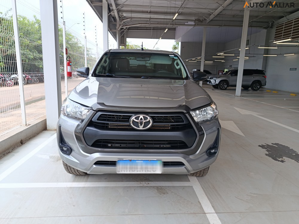TOYOTA HILUX 2.8 D-4D TURBO DIESEL CD SR 4X4 AUTOM&Aacute;TICO