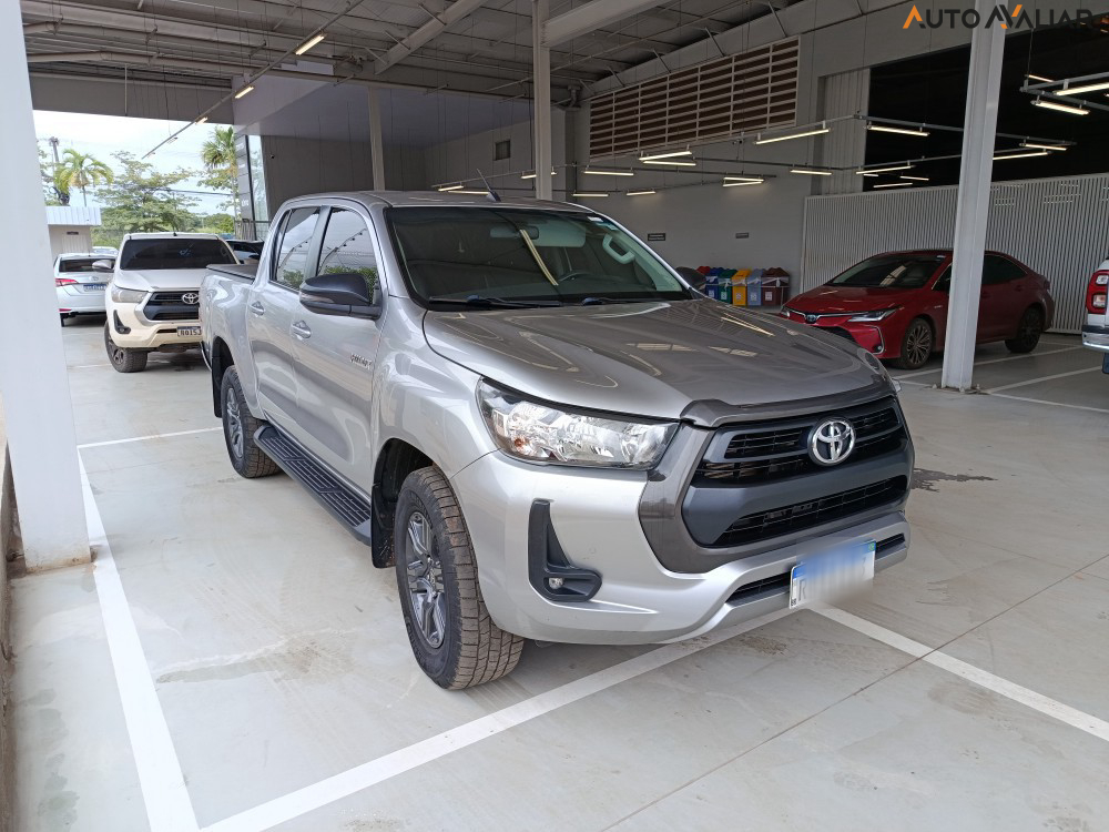 TOYOTA HILUX 2.8 D-4D TURBO DIESEL CD SR 4X4 AUTOM&Aacute;TICO