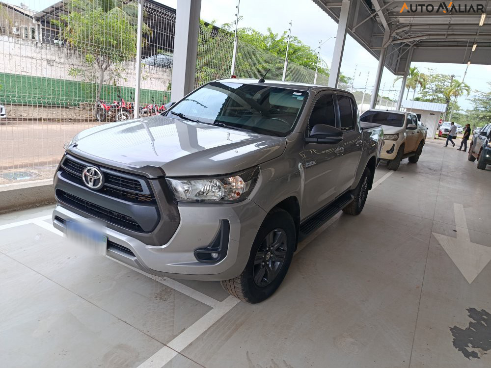 TOYOTA HILUX 2.8 D-4D TURBO DIESEL CD SR 4X4 AUTOM&Aacute;TICO