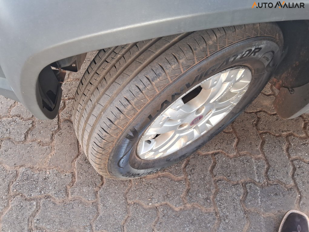 FIAT STRADA 1.8 MPI ADVENTURE CD 16V FLEX 2P MANUAL