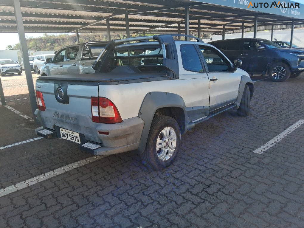 FIAT STRADA 1.8 MPI ADVENTURE CD 16V FLEX 2P MANUAL