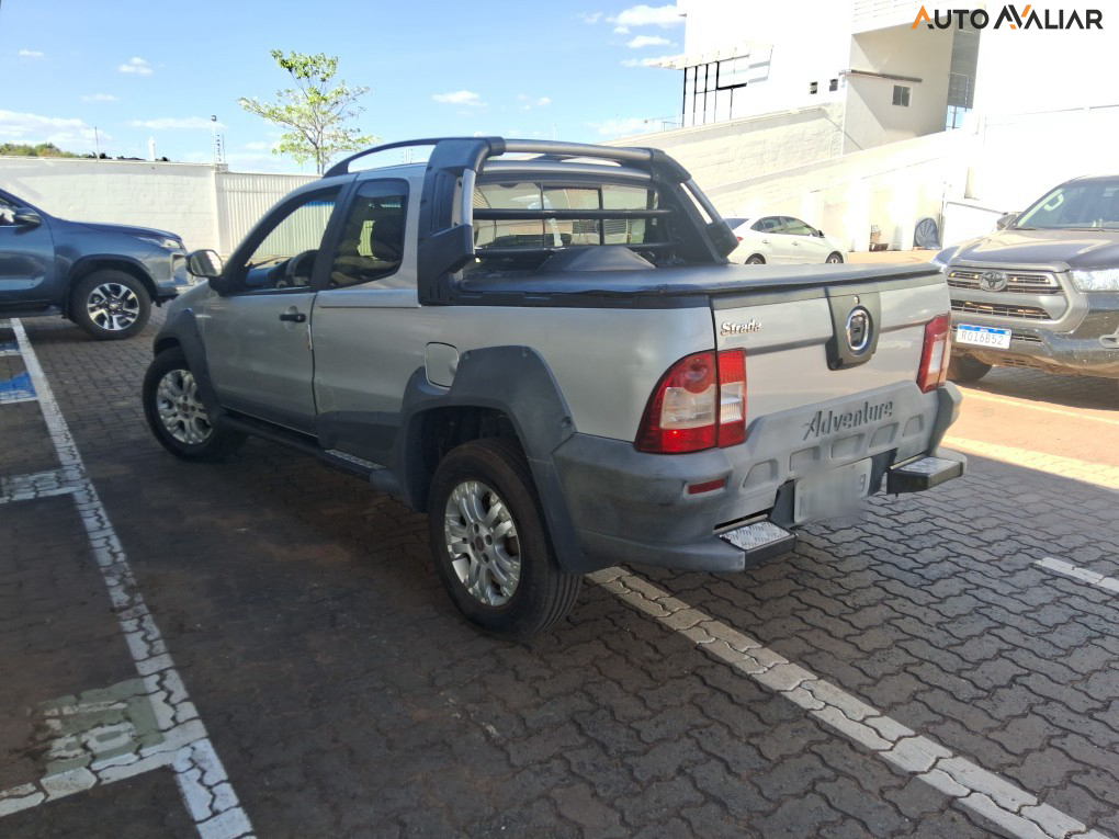 FIAT STRADA 1.8 MPI ADVENTURE CD 16V FLEX 2P MANUAL