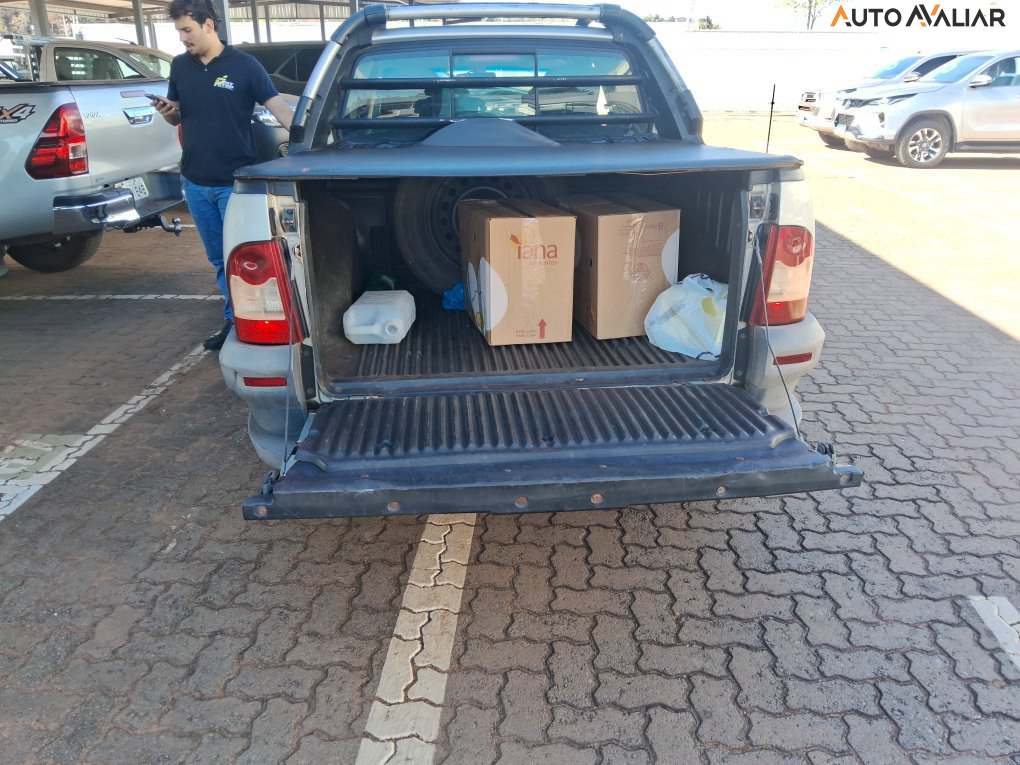 FIAT STRADA 1.8 MPI ADVENTURE CD 16V FLEX 2P MANUAL