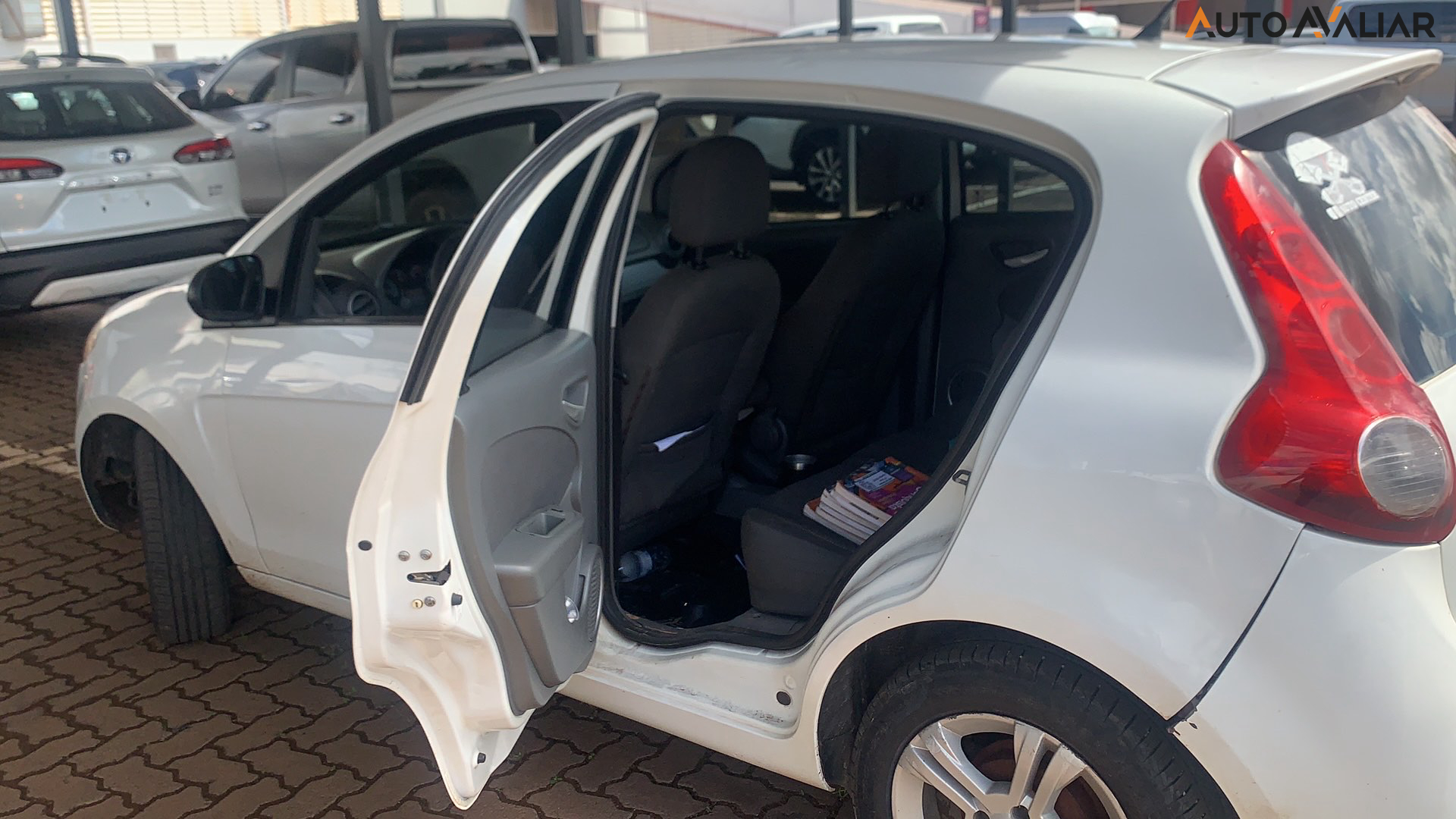 FIAT PALIO 1.4 MPI ATTRACTIVE 8V FLEX 4P MANUAL